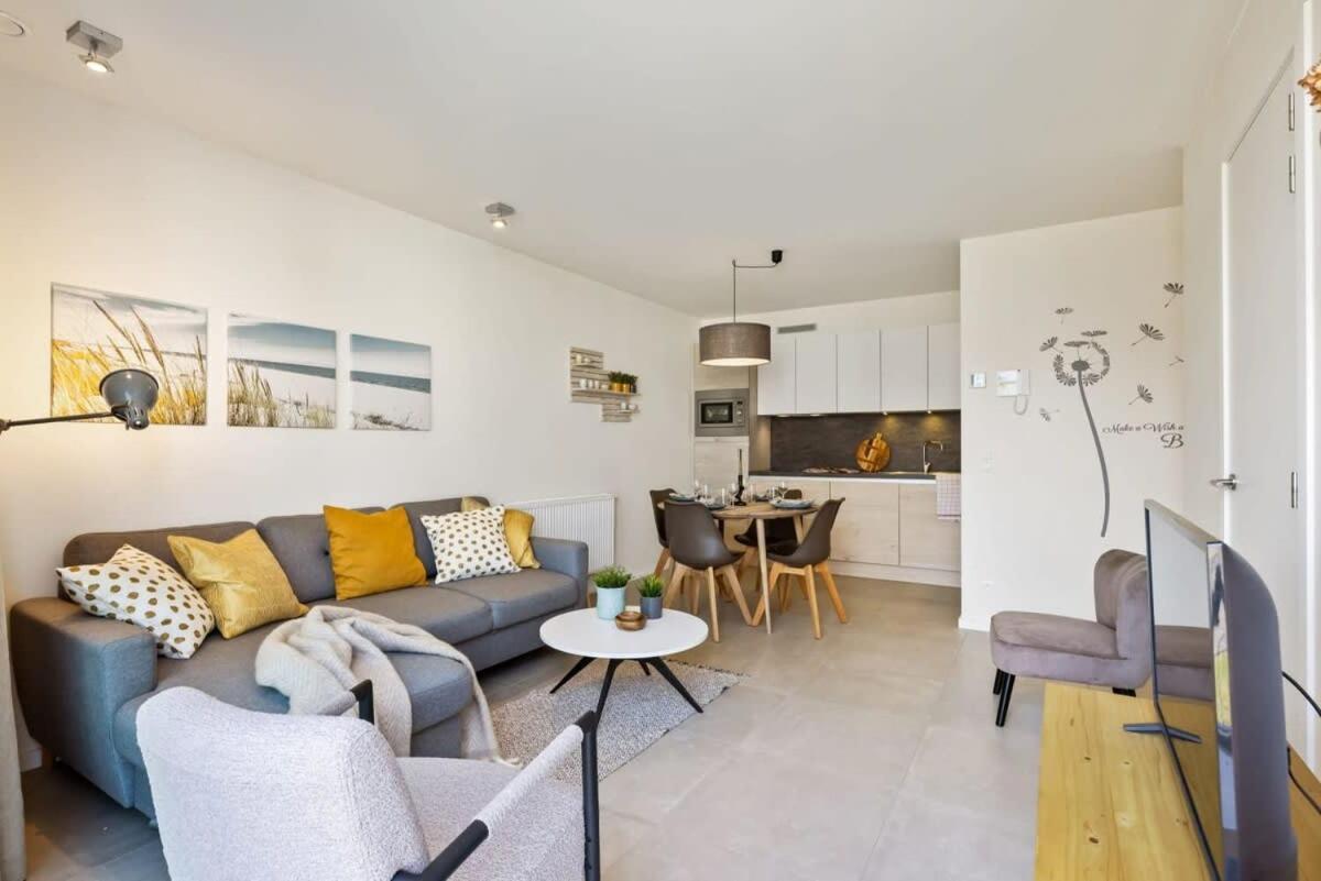 Huswell - Apartment With Natural Swimming Pool มิดเดิลแกร์เกอ ภายนอก รูปภาพ