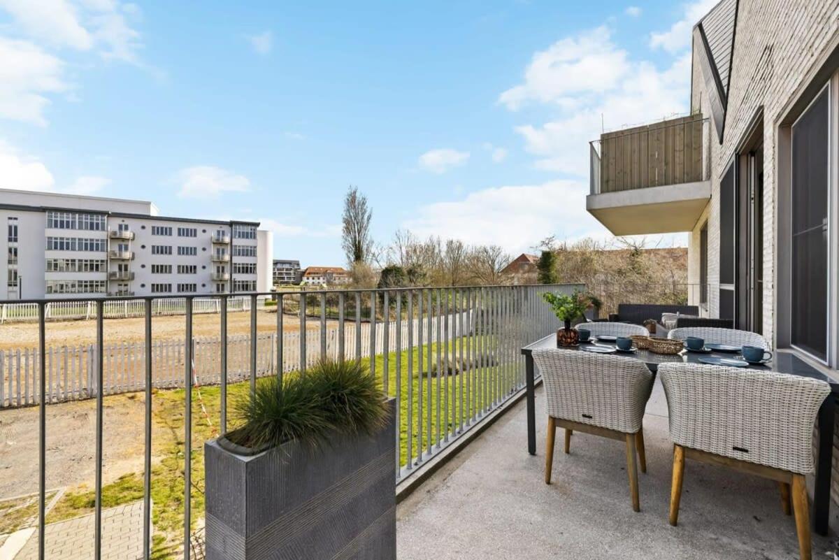 Huswell - Apartment With Natural Swimming Pool มิดเดิลแกร์เกอ ภายนอก รูปภาพ